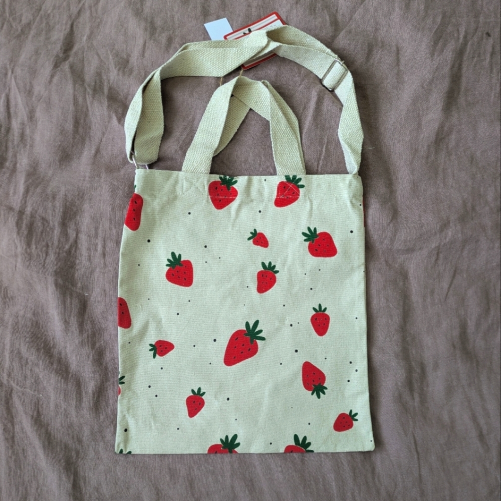 🌸 Strawberry Canvas Tote Bag & Purse w/ Adjustable Straps & Snap Closure NWT